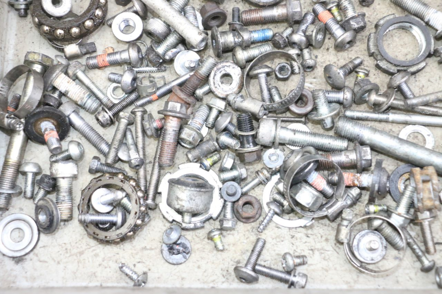 photo de TORNILLOS YAMAHA XJ6 ABS 600 (2008 - 2016) - Zoom estado de uso