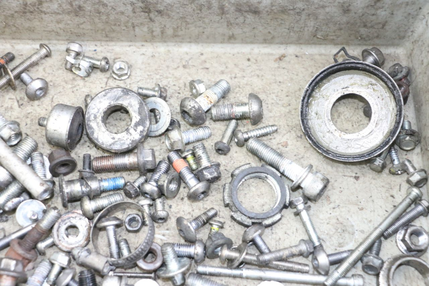 photo de TORNILLOS YAMAHA XJ6 ABS 600 (2008 - 2016) - Otra perspectiva