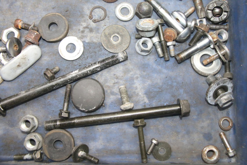 photo de TORNILLOS YAMAHA XV VIRAGO 535 (1988 - 2004) - Primer plano técnico