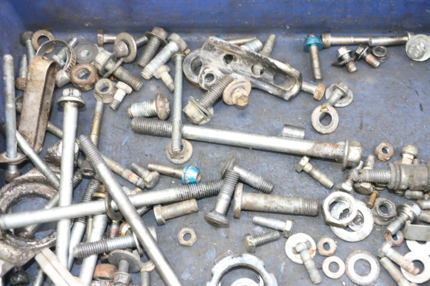 photo de TORNILLOS YAMAHA YZ-F YZF 250 (2007 - 2013) - Primer plano técnico