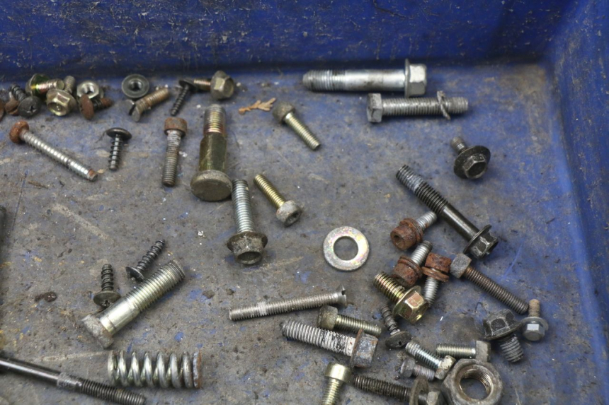 photo de TORNILLOS YAMAHA YE ZEST 50 (1992 - 1998) - Zoom estado de uso