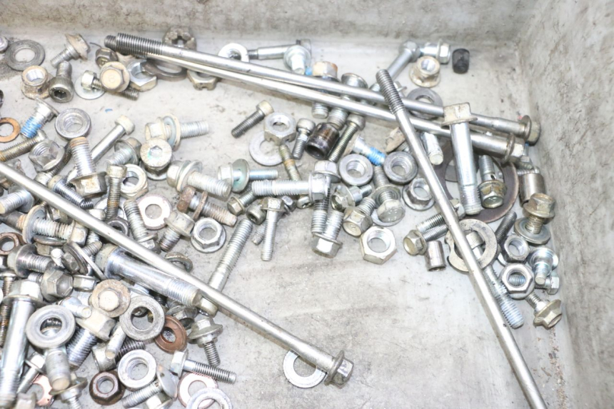 photo de TORNILLOS YAMAHA YFM R RAPTOR 250 (2008 - 2014) - Detalle de la pieza