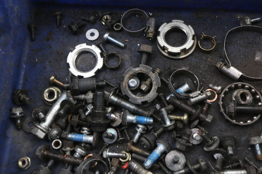 photo de BOLSA DE TORNILLERÍA TORNILLO YAMAHA YP MAJESTY 125 (2002 - 2006) - Detalle de la pieza