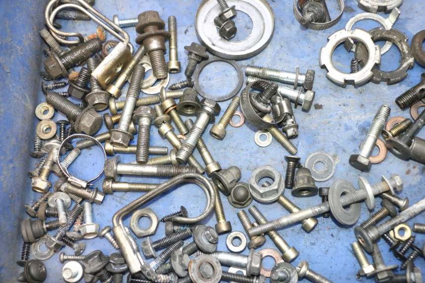 photo de BOLSA DE TORNILLERÍA TORNILLO YAMAHA YP MAJESTY 125 (2007 - 2010) - Primer plano técnico