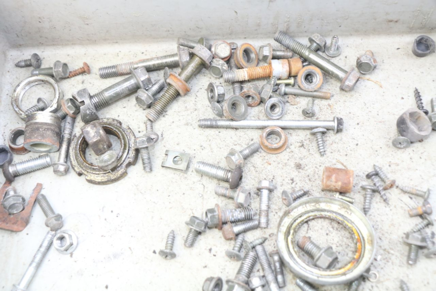 photo de BOLSA DE TORNILLERÍA TORNILLO YIYING YY50QT-10 50 (2007 - 2022) - Otra perspectiva