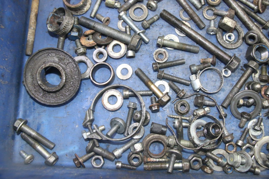 photo de TORNILLOS YAMAHA YZ 125 (1998 - 2005) - Otra perspectiva