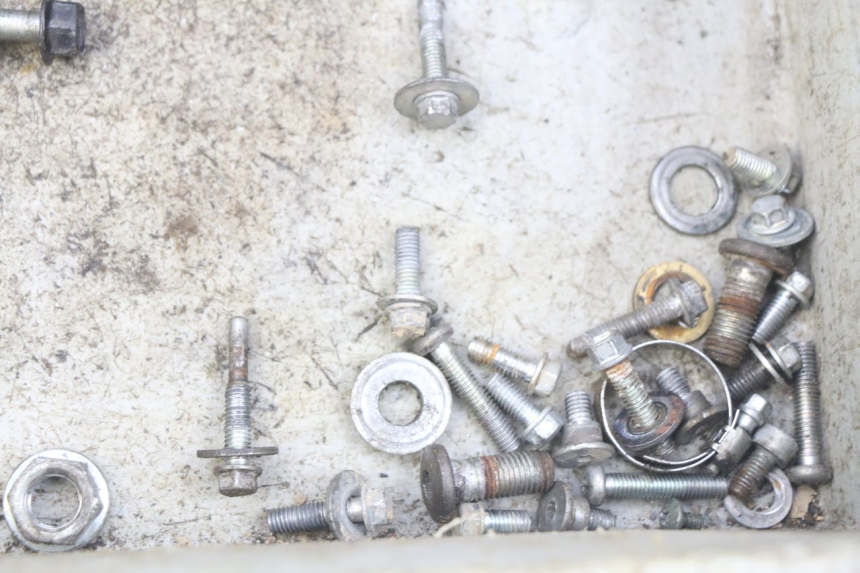 photo de BOLSA DE TORNILLERÍA TORNILLO YAMAHA YZ 85 (2002 - 2018) - Zoom estado de uso