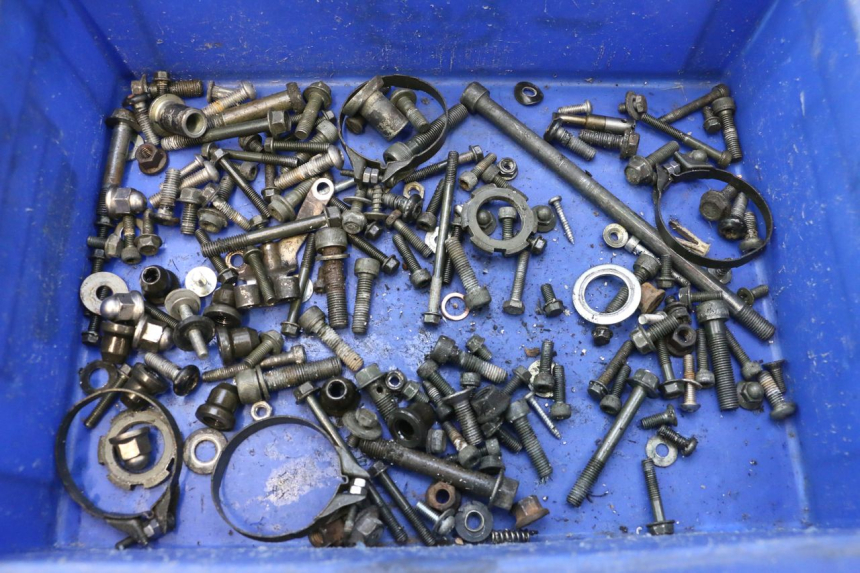 photo de TORNILLOS YAMAHA YZF R GENESIS 750 (1993 - 1998) - Vista principal