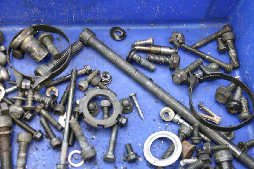 photo de TORNILLOS YAMAHA YZF R GENESIS 750 (1993 - 1998) - Vista general del producto