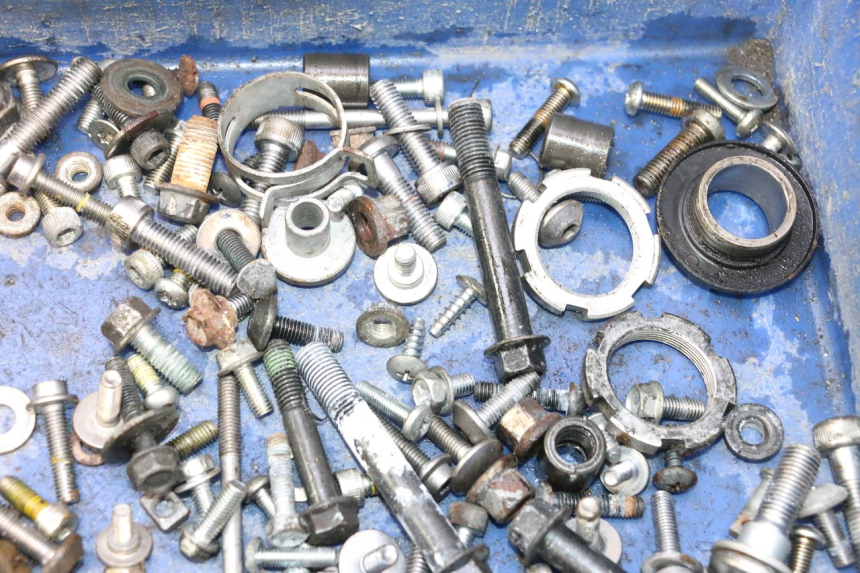 photo de TORNILLOS YAMAHA YZF R6 600 (2008 - 2009) - Zoom estado de uso