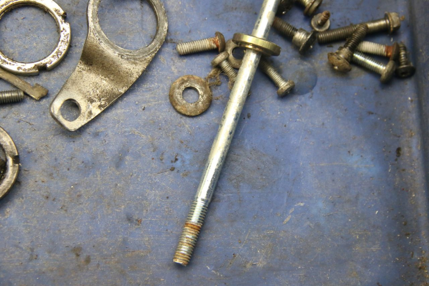 photo de BOLSA DE TORNILLERÍA TORNILLO PIAGGIO ZIP 2T 50 (2009 - 2019) - Zoom estado de uso