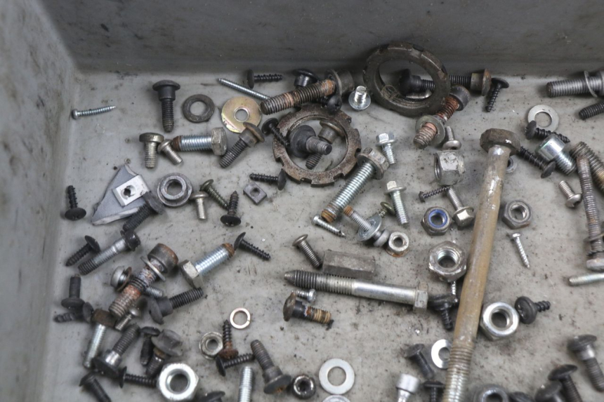 photo de BOLSA DE TORNILLERÍA TORNILLO PIAGGIO ZIP 4T 50 (2018 - 2020) - Primer plano técnico