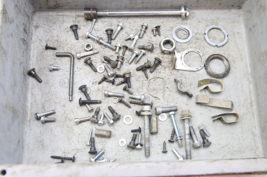 photo de BOLSA DE TORNILLERÍA TORNILLO PIAGGIO ZIP 4T 50 (2018 - 2020) - Vista principal