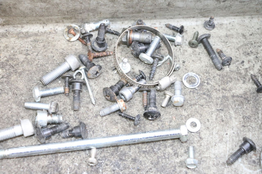 photo de BOLSA DE TORNILLERÍA TORNILLO PIAGGIO ZIP 4T 50 (2018 - 2020) - Primer plano técnico