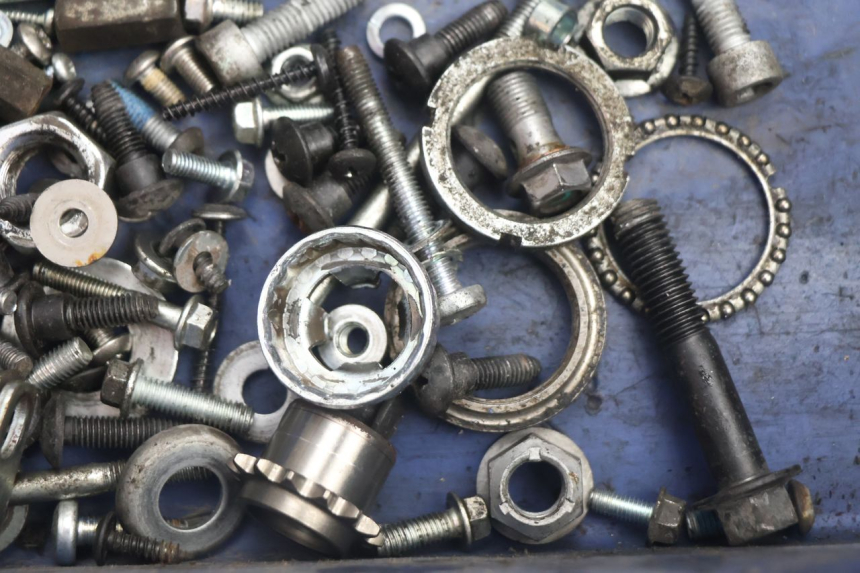 photo de TORNILLOS PIAGGIO ZIP IGET 4T 50 (2021 - 2023) - Primer plano técnico