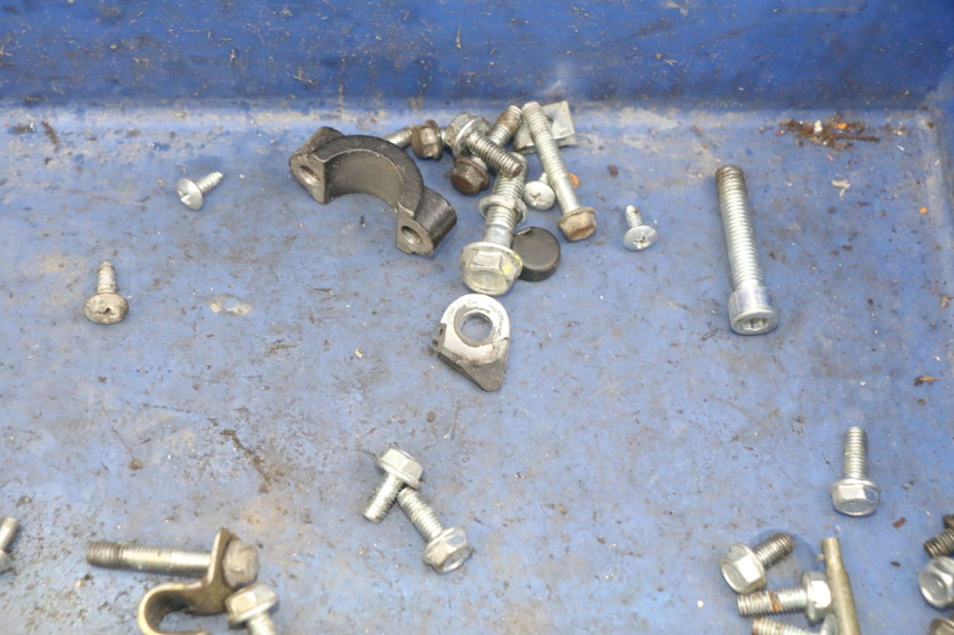 photo de BOLSA DE TORNILLERÍA TORNILLO UNIVERSAL BIKE ZN50QT-11B 50 (2018 - 2021) - Otra perspectiva