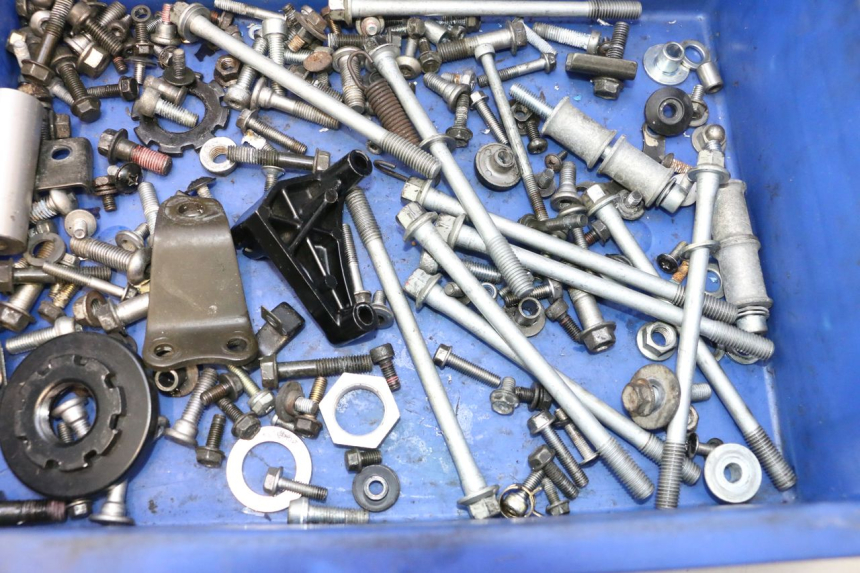 photo de TORNILLOS KAWASAKI ZX-6R ZX6R 600 (2000 - 2002) - Detalle de la pieza
