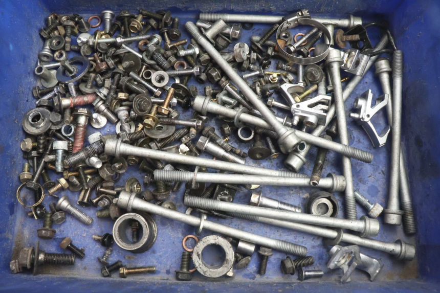 photo de TORNILLOS KAWASAKI ZZR 600 (1995 - 2004) - Vista principal