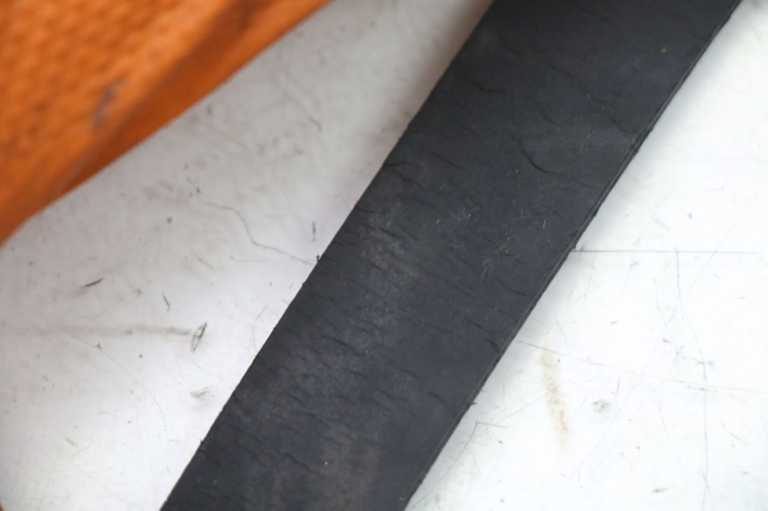 photo de CORREA BATERIA SUZUKI GS GSE 500 (2001 - 2003) - Zoom estado de uso