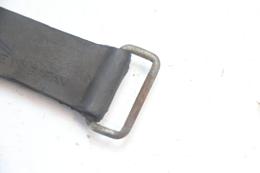 photo de CORREA BATERIA SUZUKI GSX F GSXF 750 (1988 - 1998) - Primer plano técnico