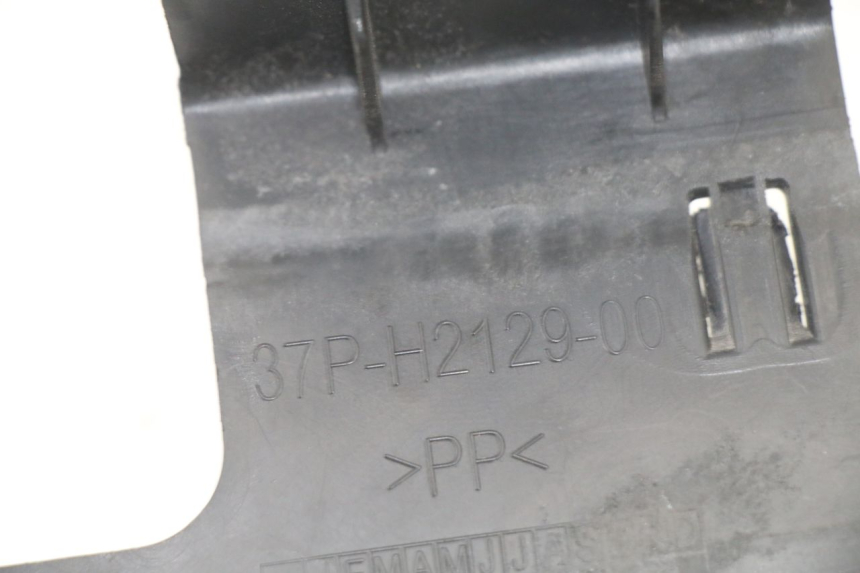 photo de CORREA BATERIA YAMAHA X-MAX XMAX ABS 250 (2010 - 2012) - Primer plano técnico