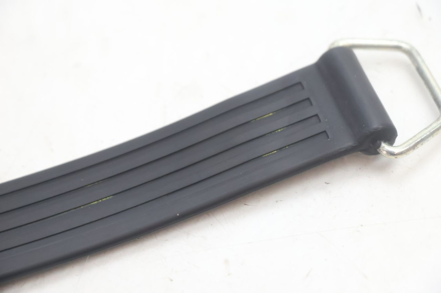 photo de CORREA JUEGO HERRAMIENTAS PIAGGIO MP3 HPE 530 (2022 - 2026) - Detalle de la pieza