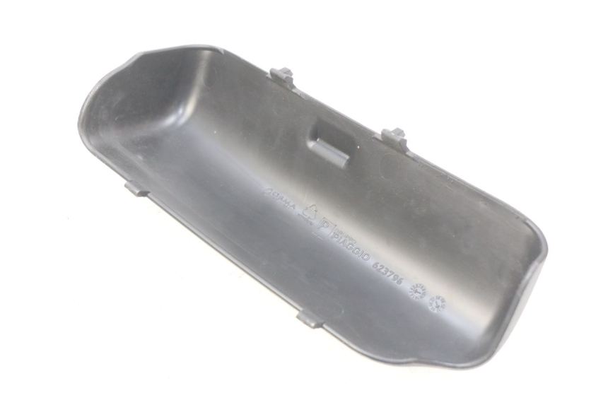 photo de CORREA ESTUCHE DE HERRAMIENTAS PIAGGIO MP3 500 (2011 - 2015) - Detalle de la pieza