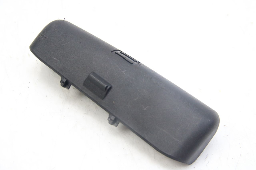 photo de CORREA ESTUCHE DE HERRAMIENTAS PIAGGIO MP3 125 (2006 - 2014) - Zoom estado de uso