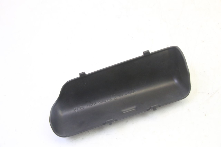 photo de CORREA ESTUCHE DE HERRAMIENTAS PIAGGIO MP3 500 (2011 - 2015) - Zoom estado de uso