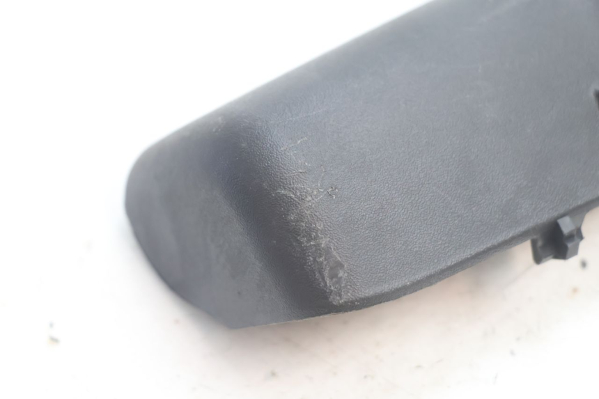 photo de CORREA ESTUCHE DE HERRAMIENTAS PIAGGIO MP3 500 (2011 - 2015) - Zoom estado de uso