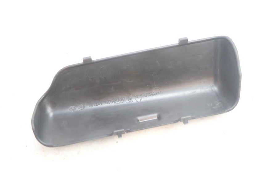 photo de CORREA ESTUCHE DE HERRAMIENTAS PIAGGIO MP3 500 (2011 - 2015) - Primer plano técnico