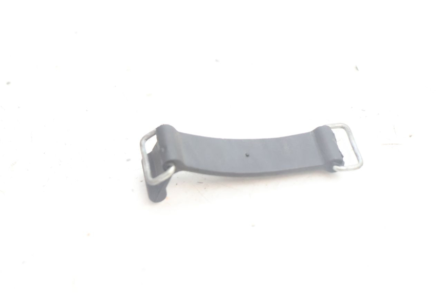 photo de CORREA ESTUCHE DE HERRAMIENTAS YAMAHA XMAX X-MAX 125 (2006 - 2009) - Detalle de la pieza