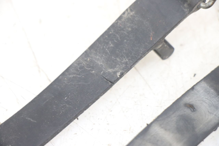 photo de CORREA ESTUCHE DE HERRAMIENTAS YAMAHA XJN DIVERSION 600 (2000 - 2003) - Detalle de la pieza