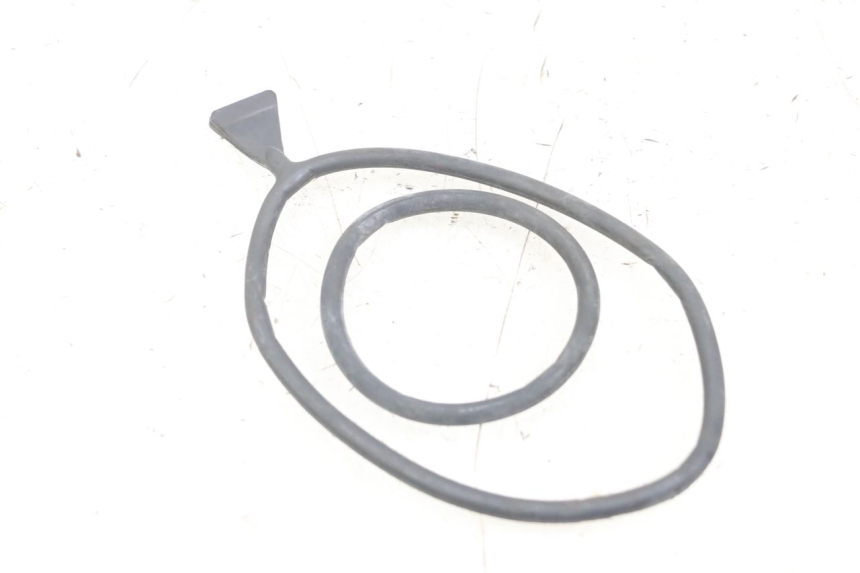 photo de CORREA ESTUCHE DE HERRAMIENTAS YAMAHA XT X 660 (2004 - 2016) - Detalle de la pieza