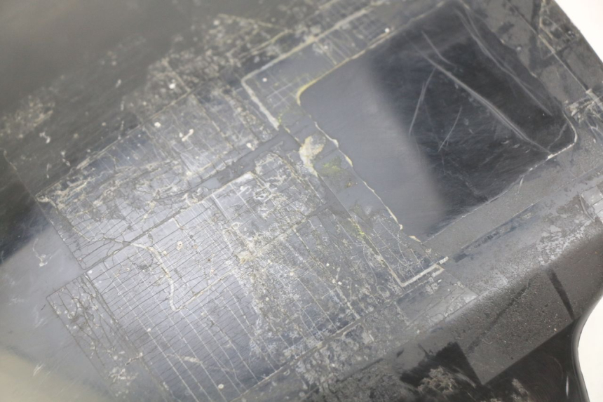 photo de PARABRISAS KYMCO AGILITY 16+ 4T 50 (2018 - 2023) - Estado de la superficie y material