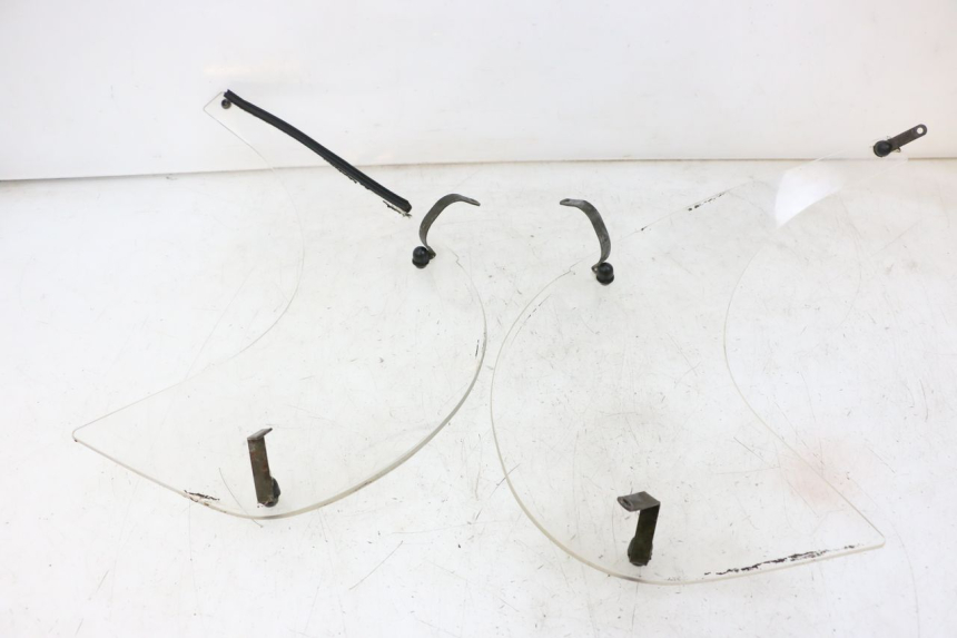 photo de CUPULA BMW C1 125 (2000 - 2003) - Detalles de los puntos de fijación