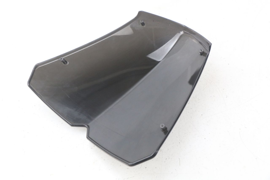 photo de PARABRISAS PEUGEOT KISBEE 2T 50 (2010 - 2017) - Primer plano técnico