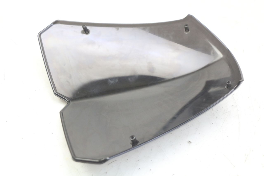 photo de PARABRISAS PEUGEOT KISBEE 2T 50 (2010 - 2017) - Detalle de la pieza