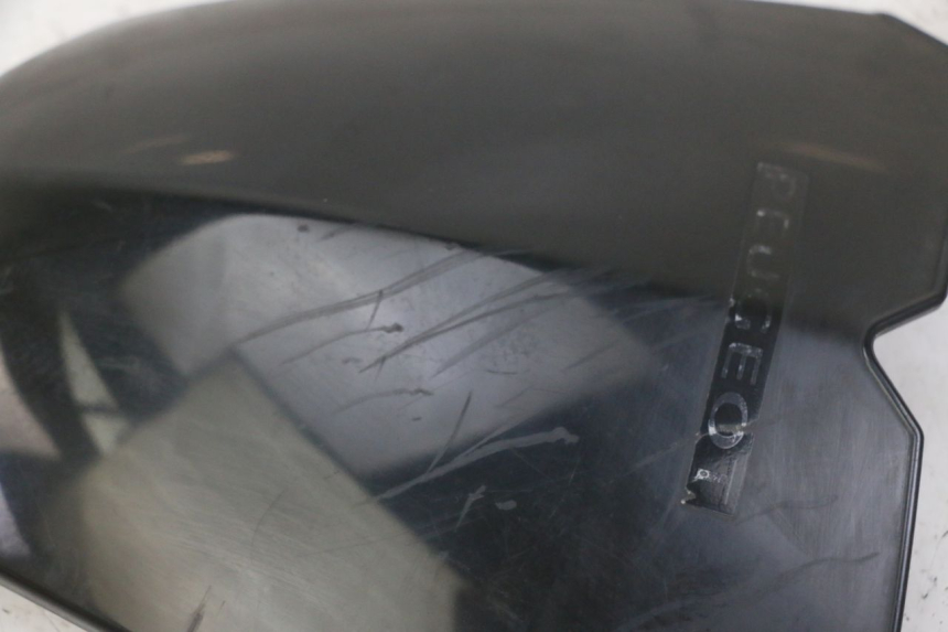 photo de DEFLECTOR DE VIENTO PEUGEOT KISBEE 4T 50 (2018 - 2022) - Zoom estado de uso