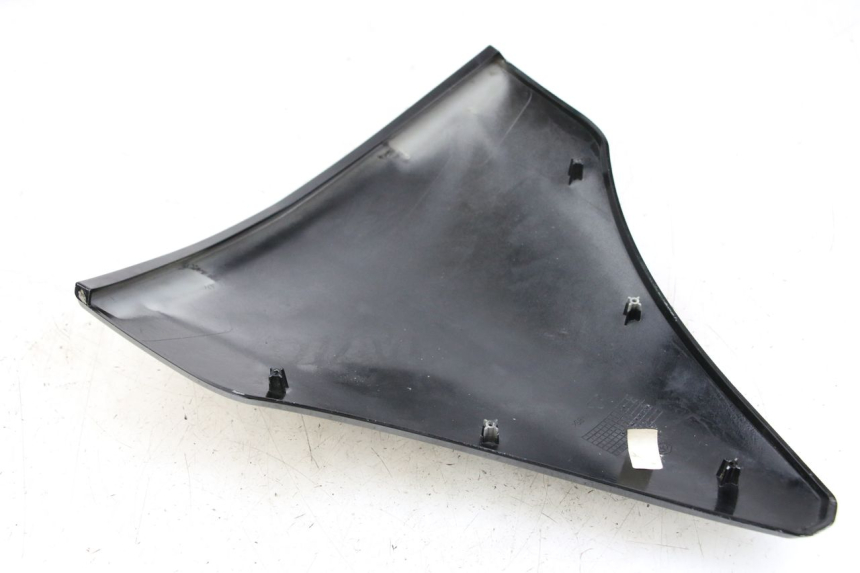 photo de DEFLECTOR DE VIENTO PIAGGIO X10 125 (2012 - 2017) - Detalle de la pieza