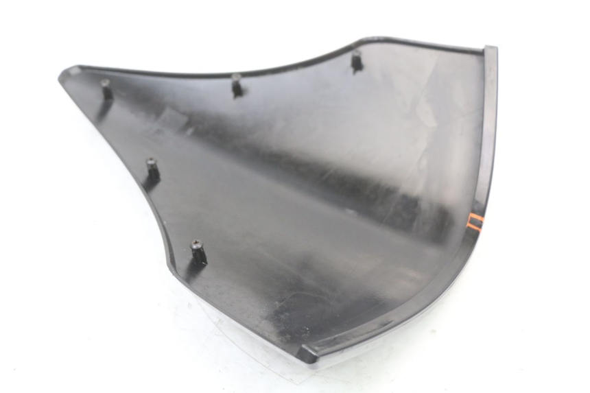 photo de DEFLECTOR DE VIENTO PIAGGIO X10 125 (2012 - 2017) - Recambio usado revisado