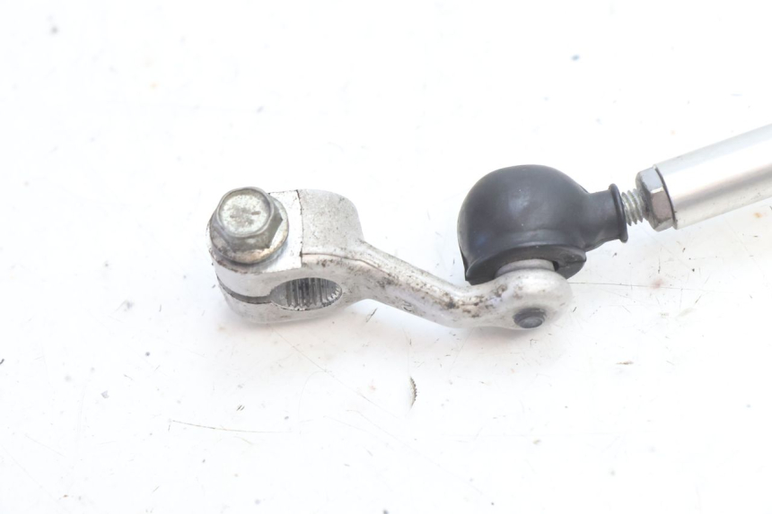 photo de CAMBIO YAMAHA YZF R6 600 (2008 - 2009) - Detalles de los puntos de fijación
