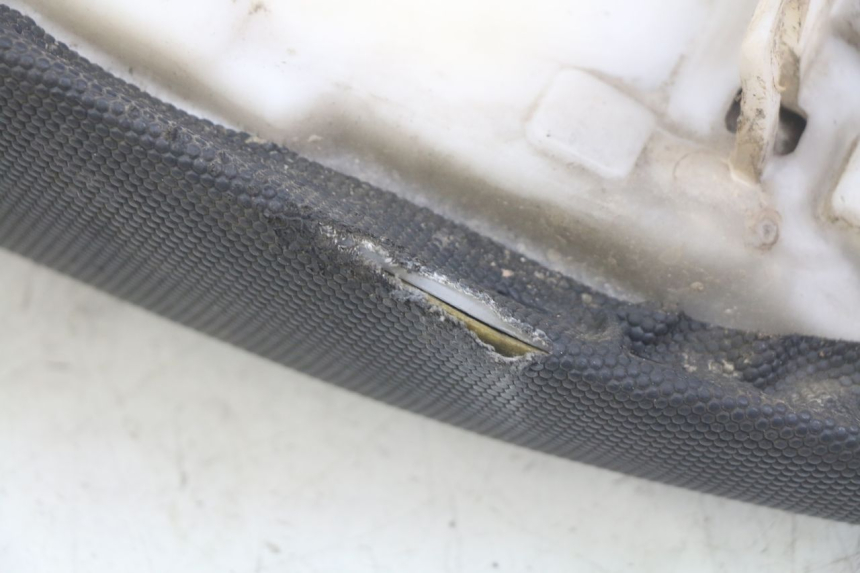 photo de ASIENTO ORION AGB37 CRF1 DIRT BIKE 125 (2013 - 2021) - Detalles de los puntos de fijación