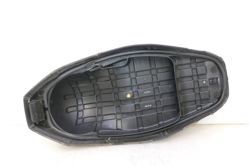 photo de ASIENTO KYMCO AGILITY 16+ 4T 50 (2018 - 2023) - Detalle de la pieza
