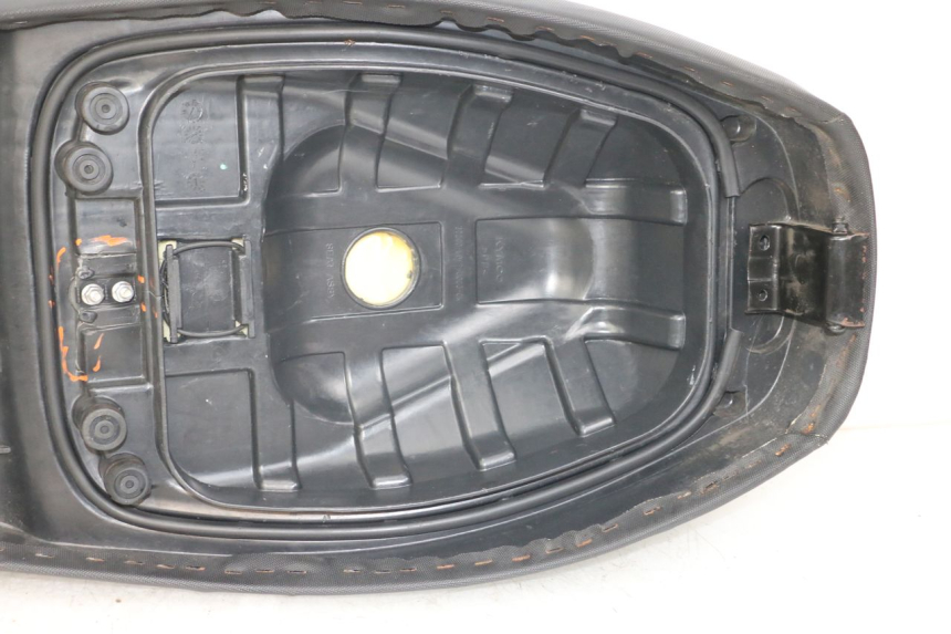 photo de ASIENTO KYMCO AGILITY 4T 50 (2018 - 2022) - Inspección visual detallada