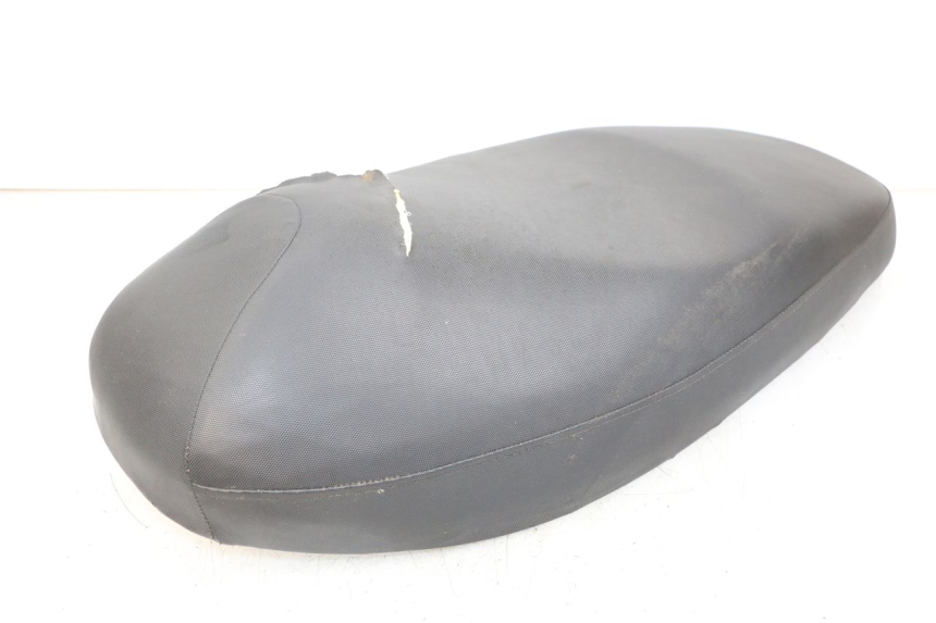 photo de ASIENTO KYMCO AGILITY 4T 50 (2018 - 2022) - Primer plano técnico