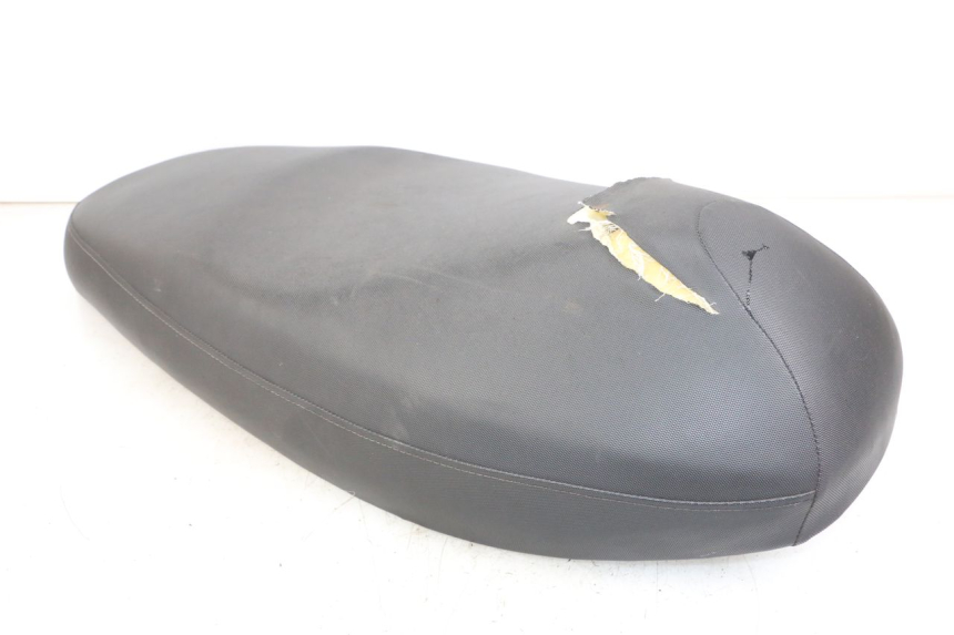 photo de ASIENTO KYMCO AGILITY 4T 50 (2018 - 2022) - Detalles de los puntos de fijación