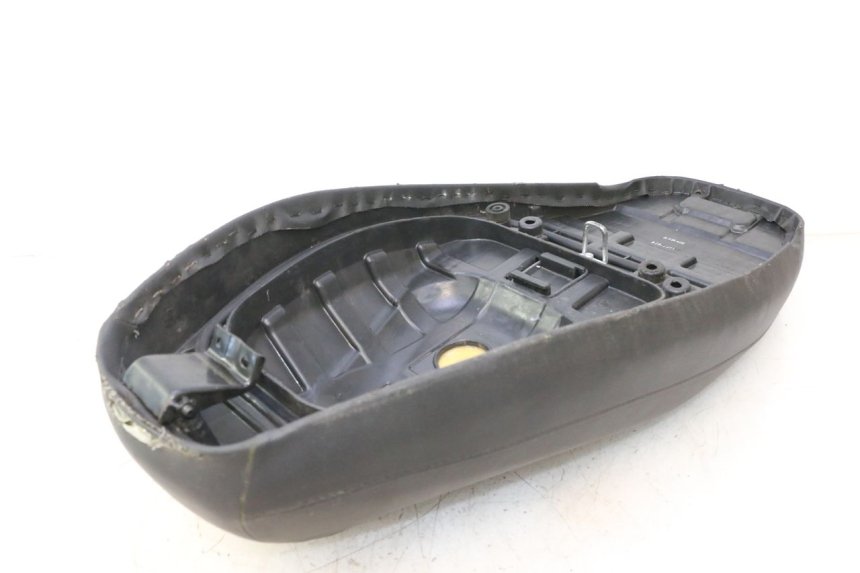 photo de ASIENTO KYMCO AGILITY 4T 50 (2018 - 2022) - Detalle de la pieza