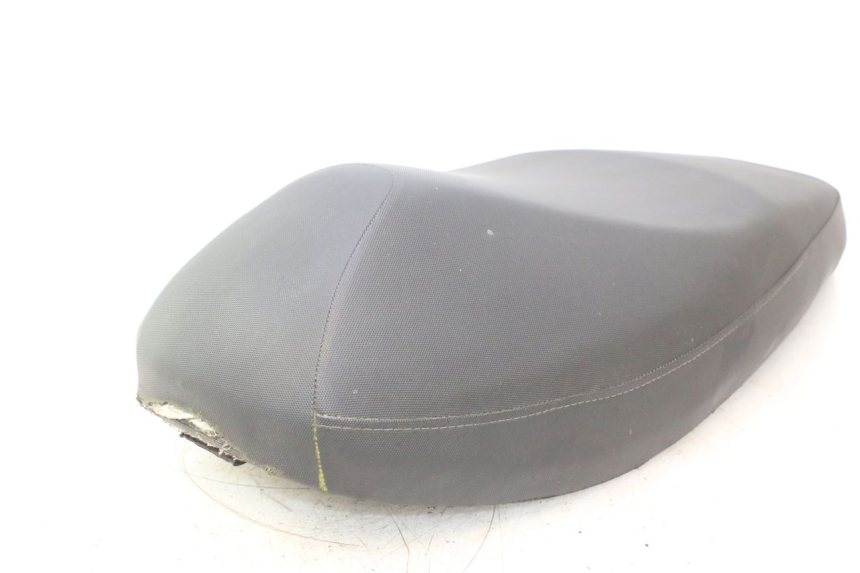 photo de ASIENTO KYMCO AGILITY 4T 50 (2018 - 2022) - Primer plano técnico