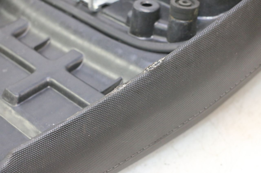 photo de ASIENTO KYMCO AGILITY 4T 50 (2018 - 2022) - Primer plano técnico